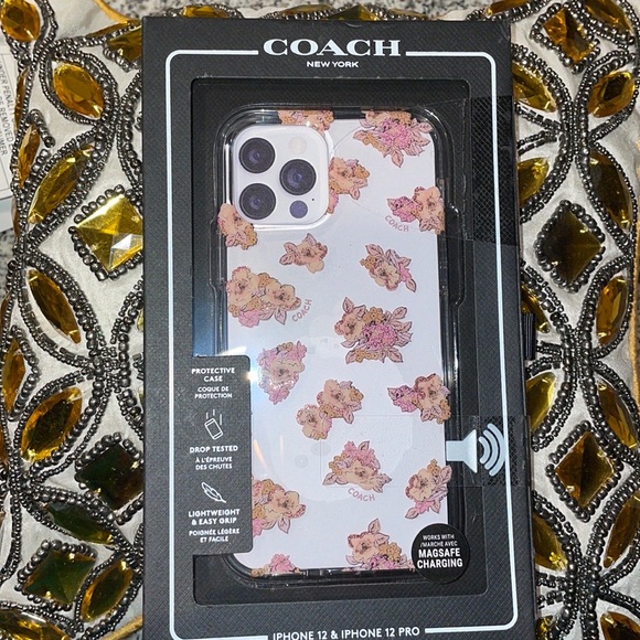 Coach iPhone 12/12 Pro case